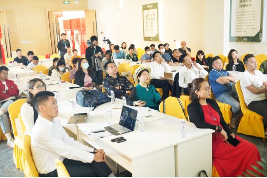 　　4月20日，雷士国际旗下品牌「雷士建装」新品发布暨招商大会在雷士建装珠海总部隆重举行，雷士国际集团领导、雷士建装高层及经销商代表们参与了此次盛会。现场，经销...